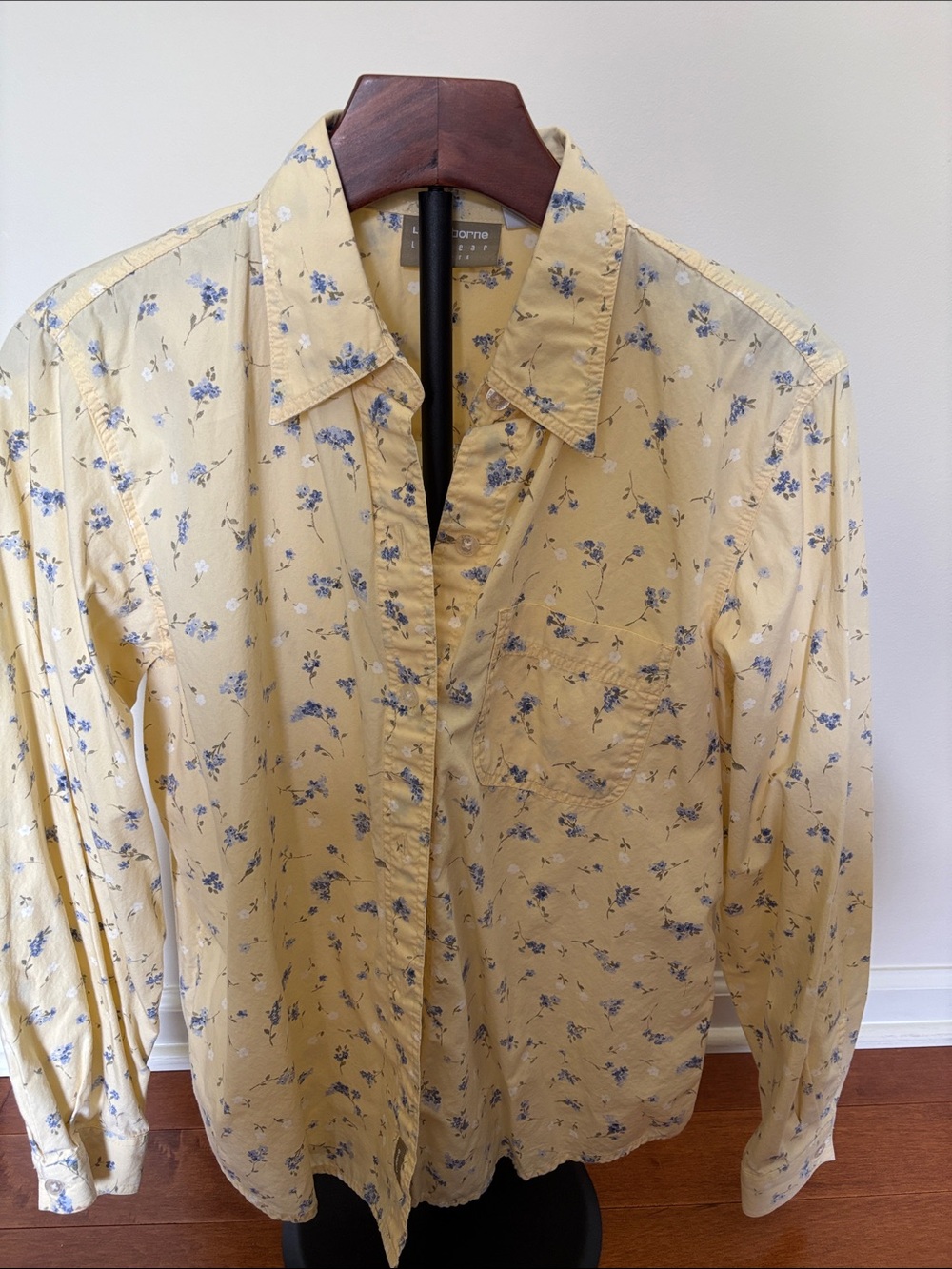 Liz Claiborne Yellow Floral Button Down Shirt Womens Medium Long Sleeve Top